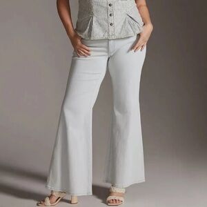 New With Tags Anthropologie Pilcro Light Bleach Wash Flare Jeans, Size 30